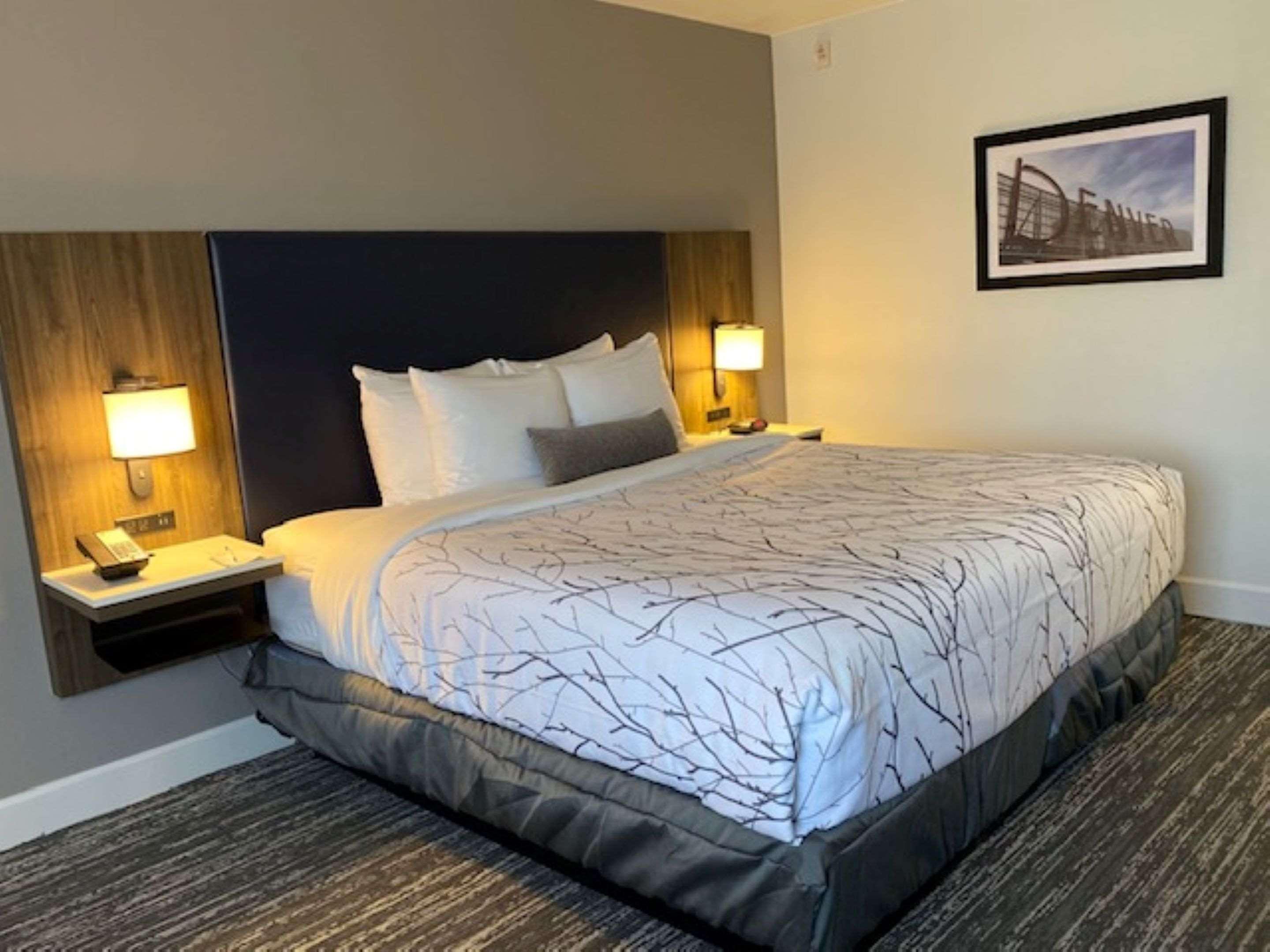 Best Western Premier Denver East Eksteriør billede