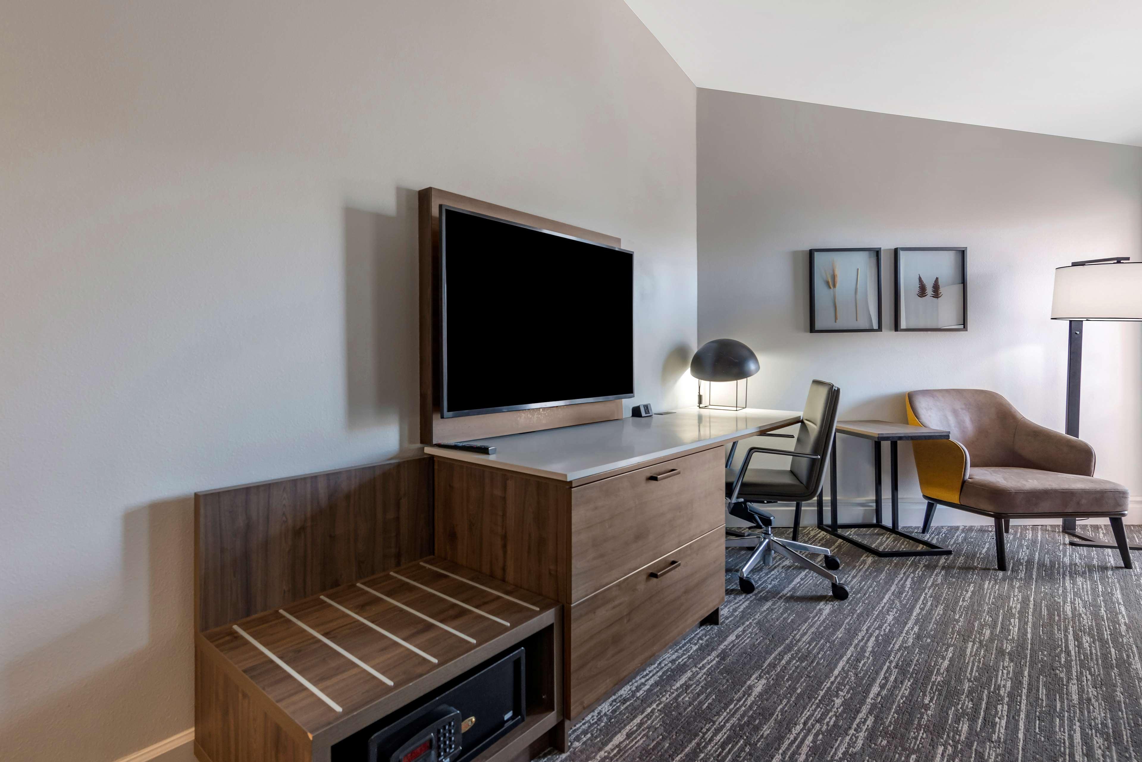 Best Western Premier Denver East Eksteriør billede