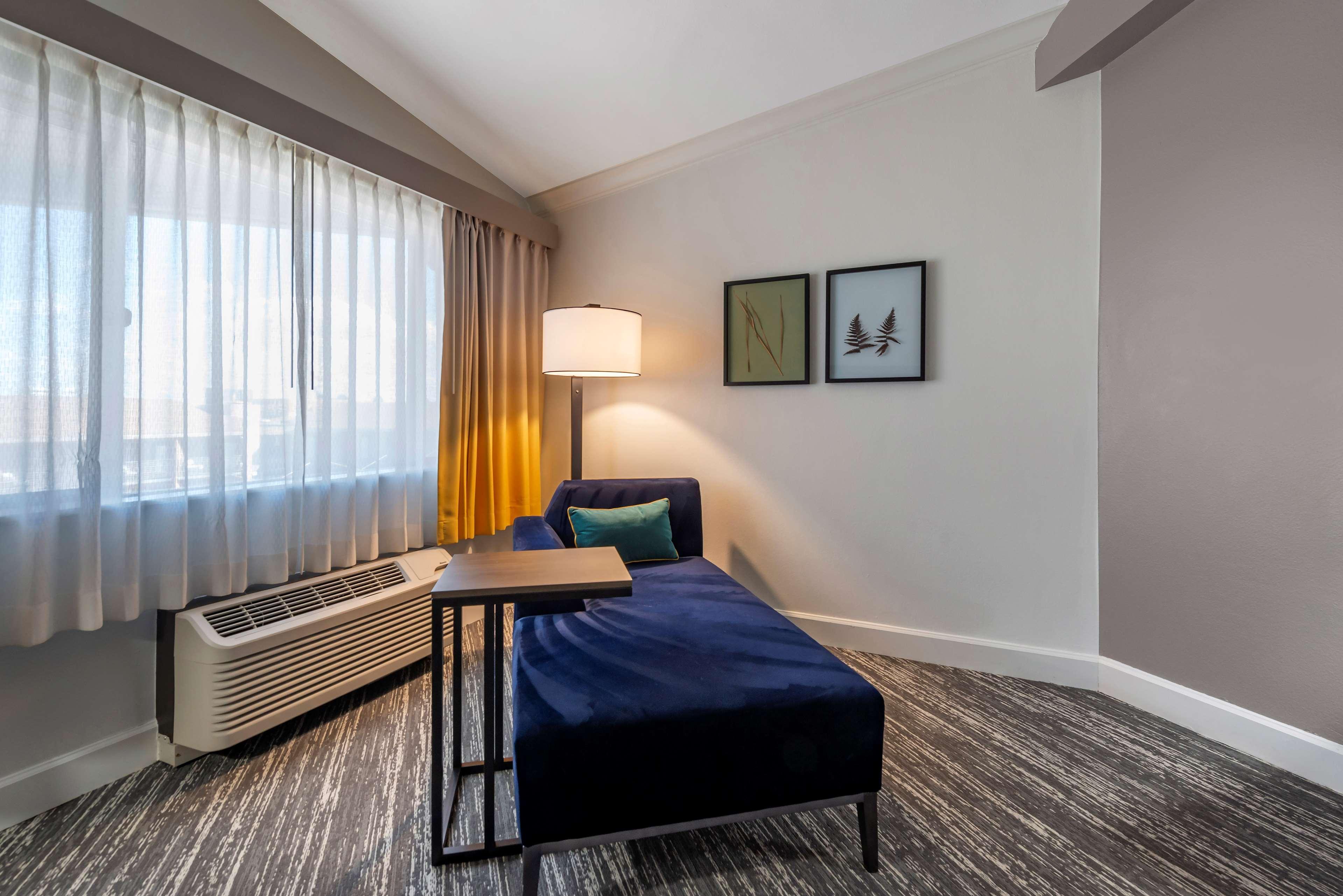 Best Western Premier Denver East Eksteriør billede