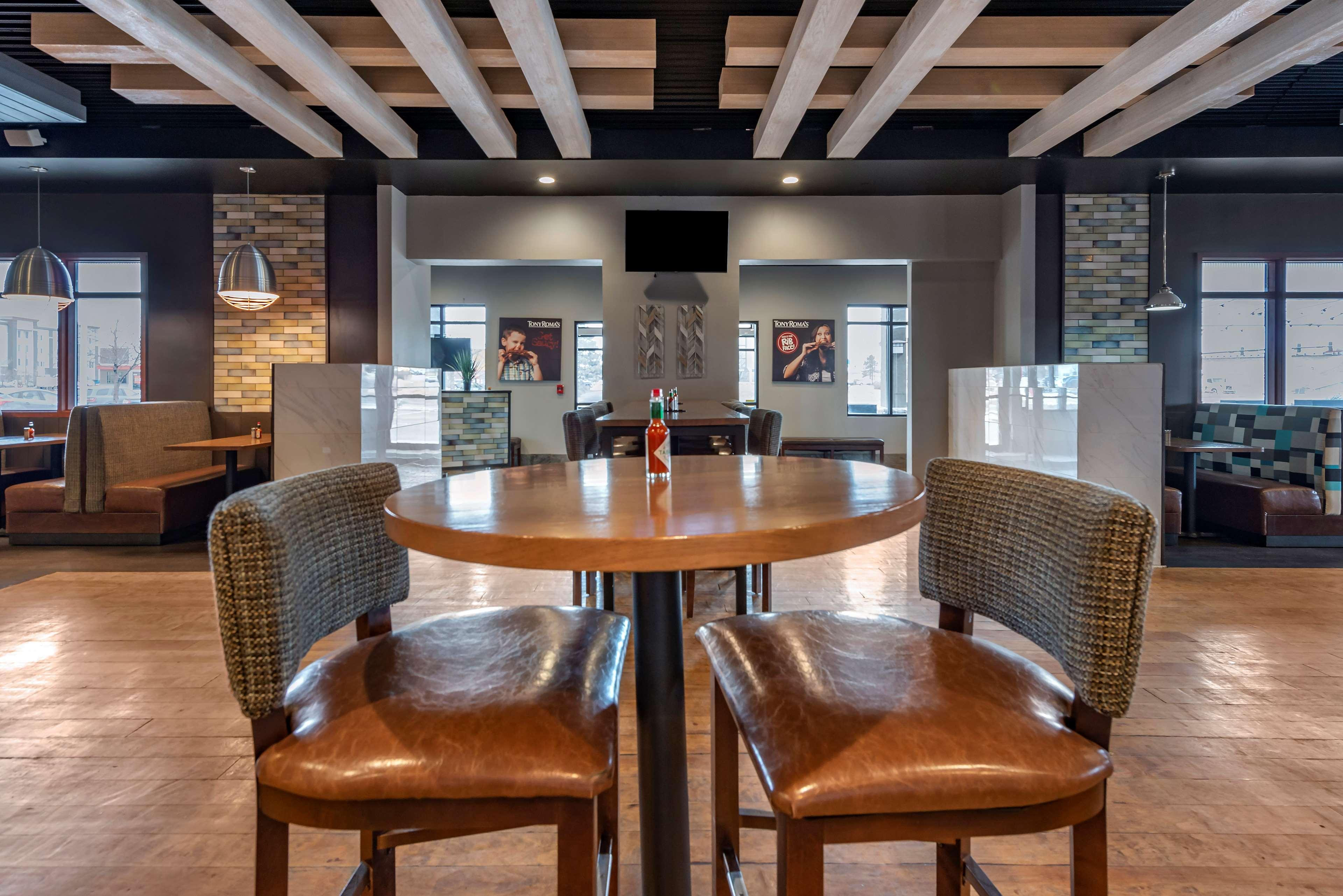 Best Western Premier Denver East Eksteriør billede