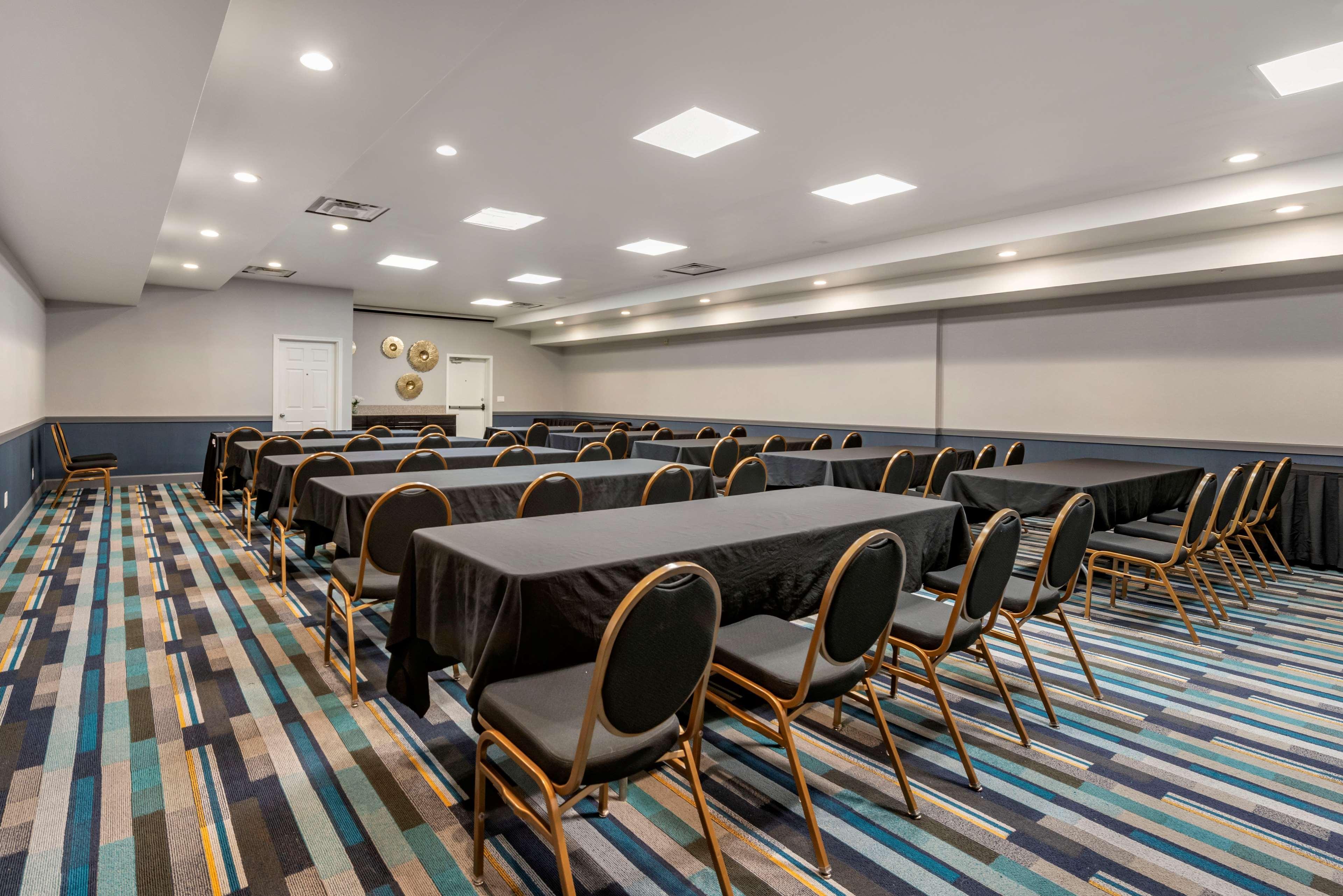 Best Western Premier Denver East Eksteriør billede